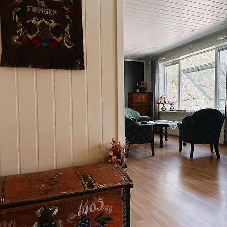 Guest house Svingen - Panoramic Fjord Views In Flam