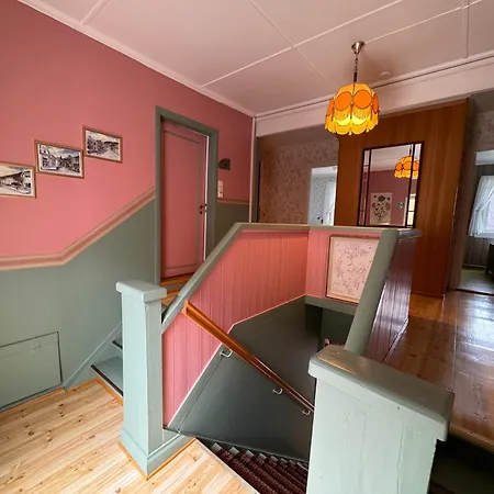 Svingen - Panoramic Fjord Views In Guest house Flam