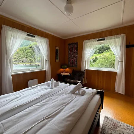 Penzion Svingen - Panoramic Fjord Views In
