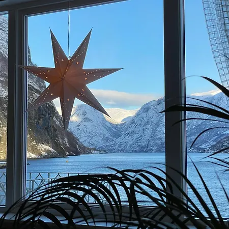 Svingen - Panoramic Fjord Views In Penzion *