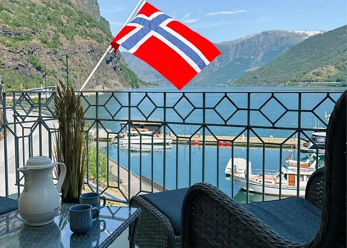 Casa de hóspedes Svingen - Panoramic Fjord Views In