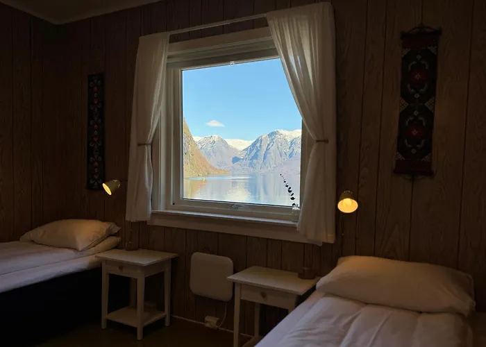 Svingen - Panoramic Fjord Views In * Flåm