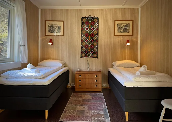 Svingen - Panoramic Fjord Views In Pensjonat Flåm