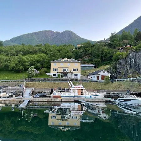 Svingen - Panoramic Fjord Views In *
